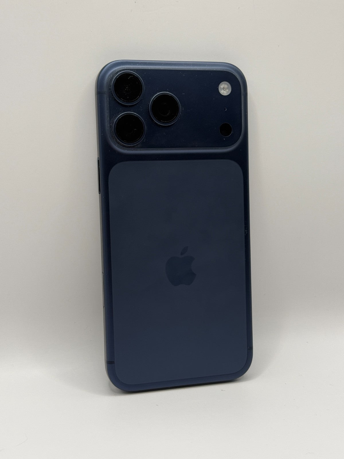 Apple Iphone 17 Pro Max 256GB Deep Blue 5G Warranty Unlocked Very Good Condition