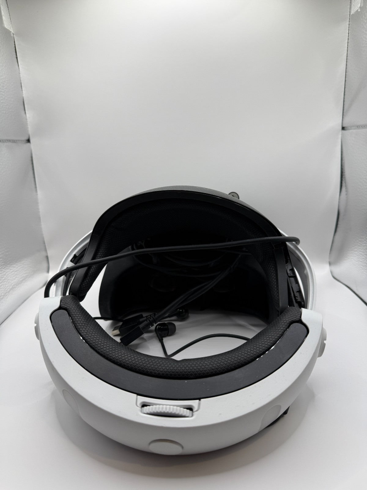 Sony PlayStation VR Virtual Reality Set 2017 for PlayStation 4 and 4 Pro