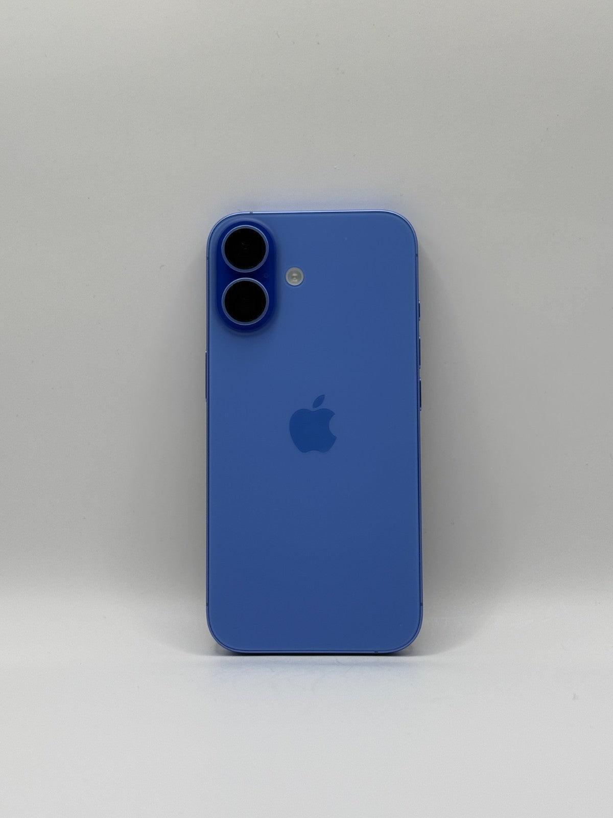 Apple Iphone 16 128GB 5G Ultramarine Unlocked Excellent Condition Warranty