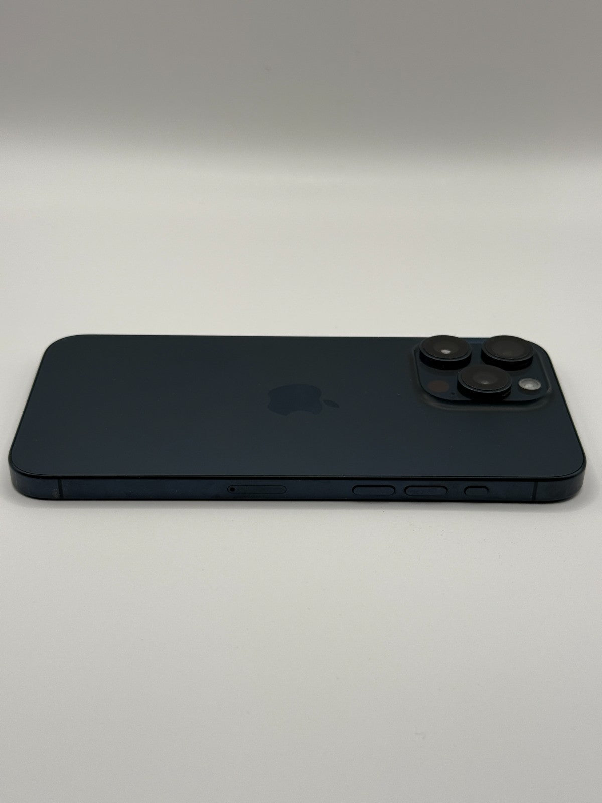 Apple Iphone 15 Pro Max Blue Titanium 256GB Very Good Condition Unlocked