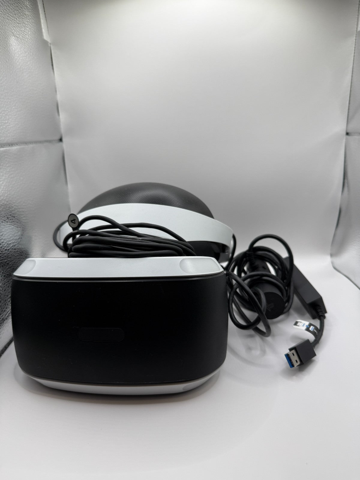 Sony PlayStation VR Virtual Reality Set 2017 for PlayStation 4 and 4 Pro