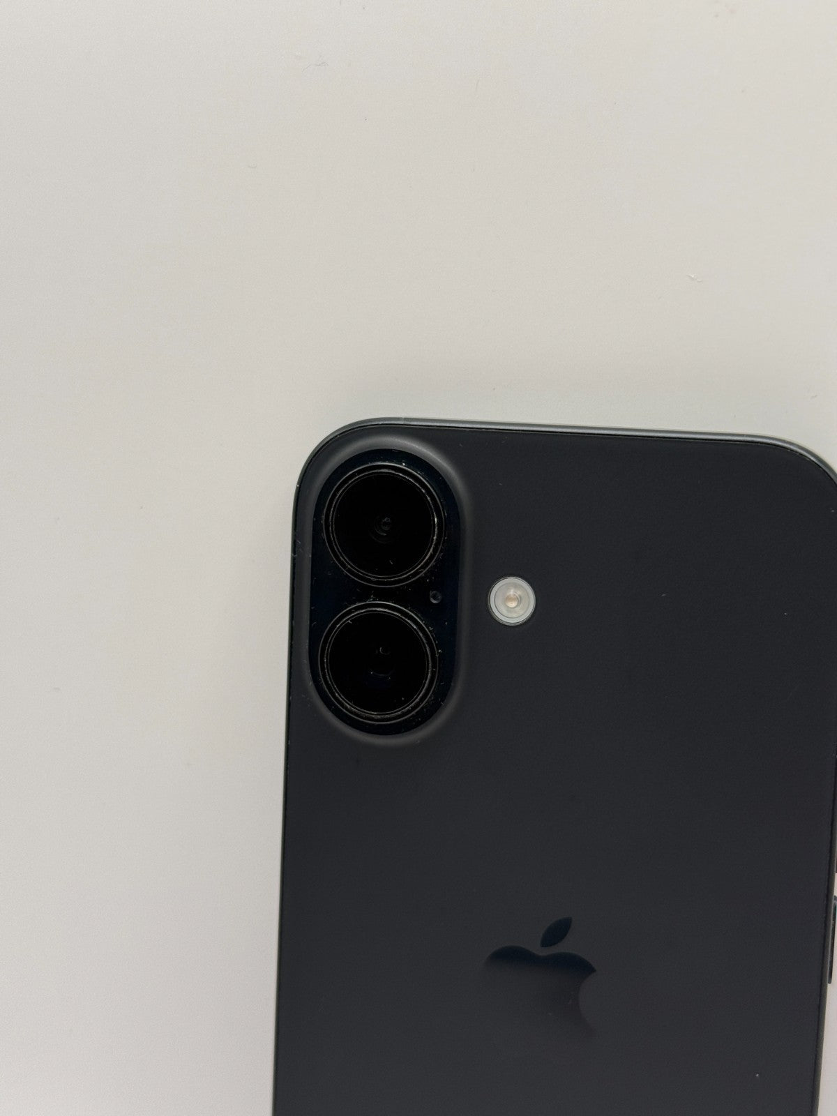 Apple Iphone 16 128GB 5G Black Unlocked Good Condition Warranty 92% Battery