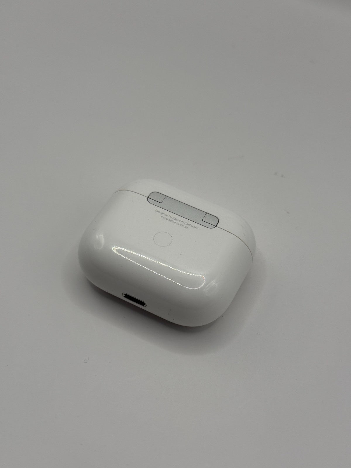 Genuine Apple Airpods 3 Non Anc A2566 Lightning Wireless Charging Case Only