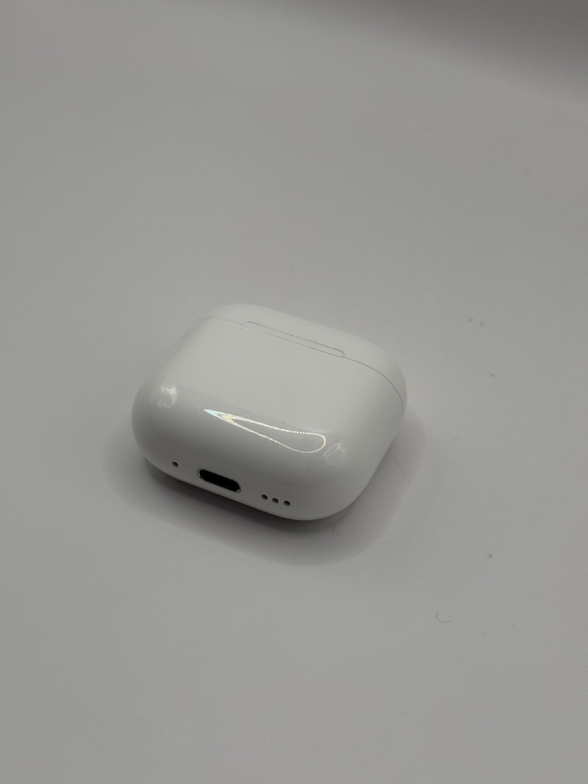 Genuine Apple AirPods 4 ANC A3055 USB-C Wireless Charging Case Only