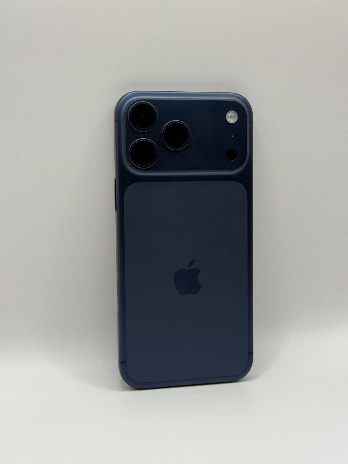 Apple Iphone 17 Pro Max 256GB Deep Blue Warranty Unlocked Excellent Condition