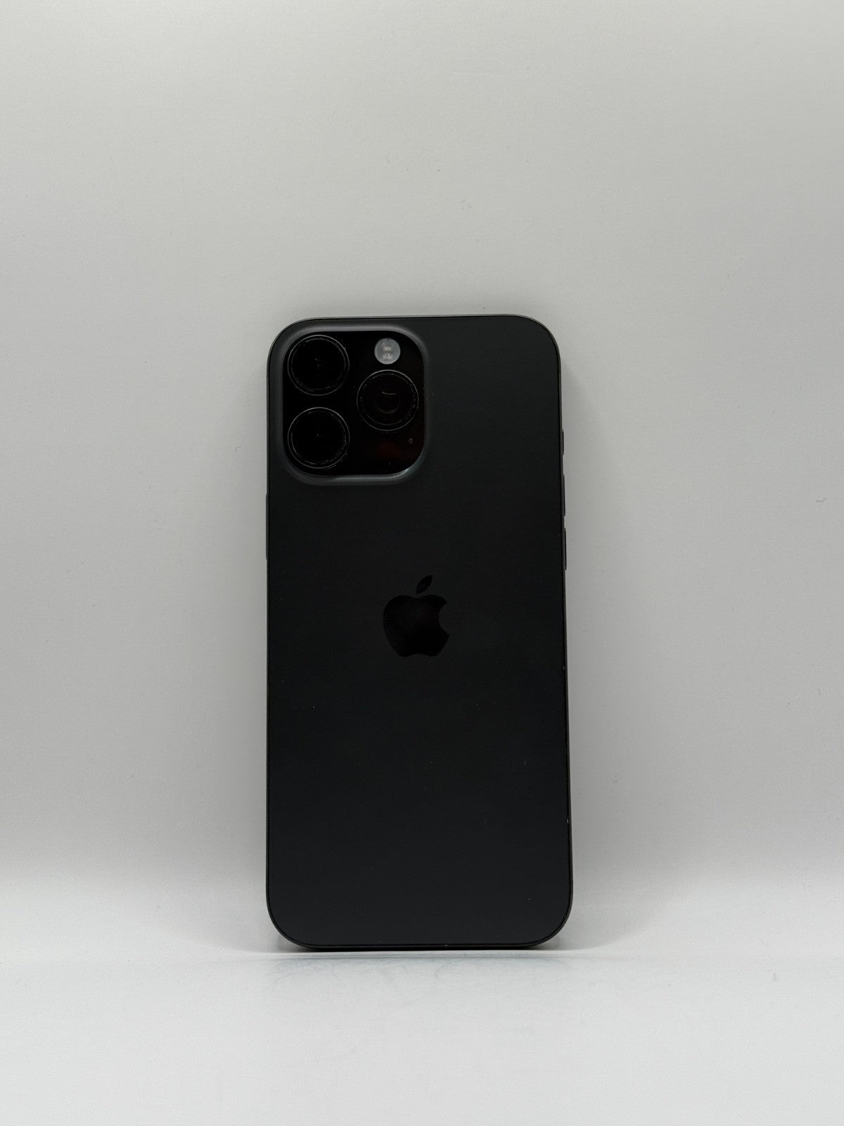 Apple Iphone 16 Pro Max 256GB 5G Unlocked Black Titanium Very Good Condition