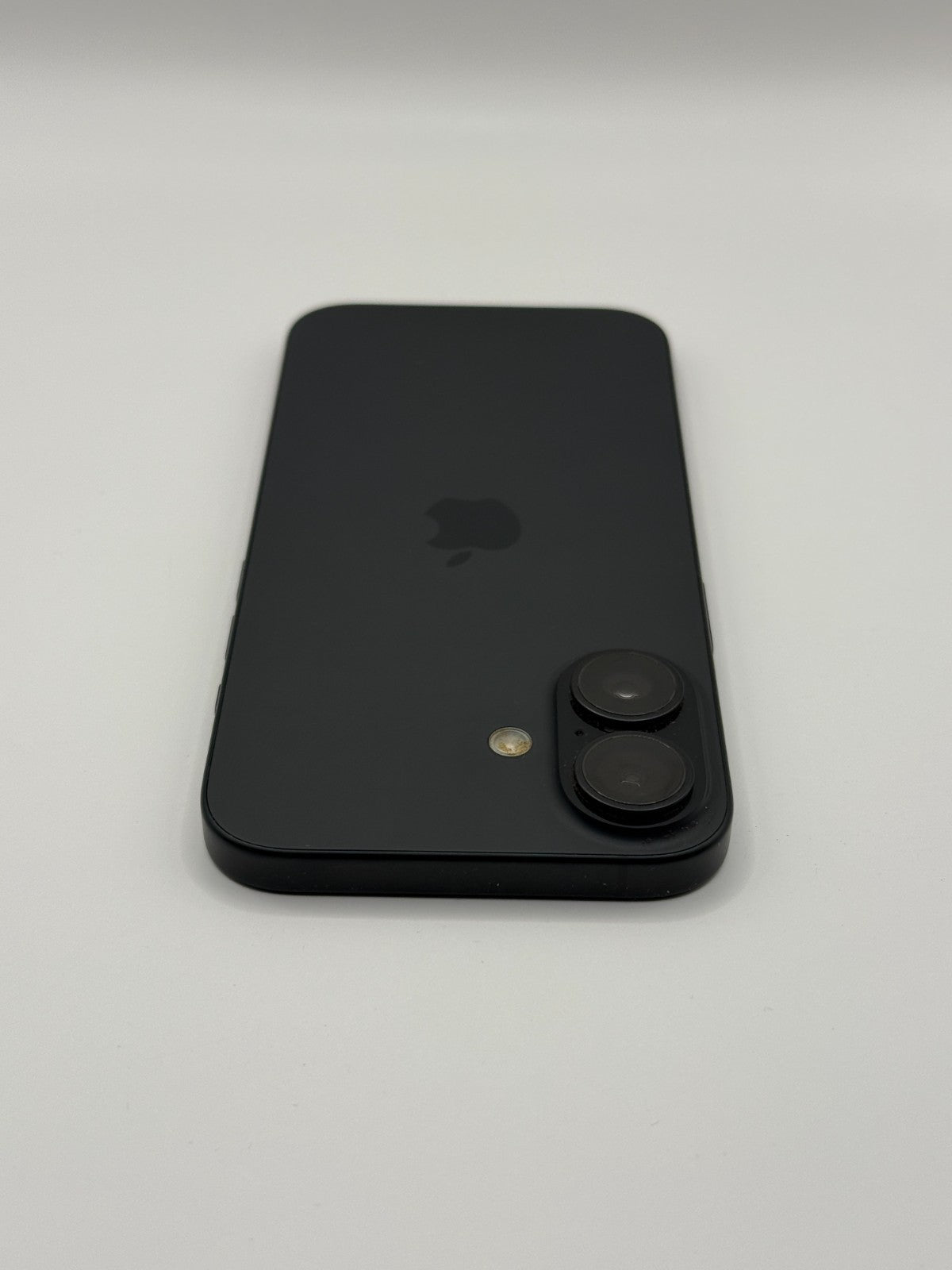 Apple Iphone 16 128GB 5G Black Unlocked Excellent Condition Warranty 94% Battery