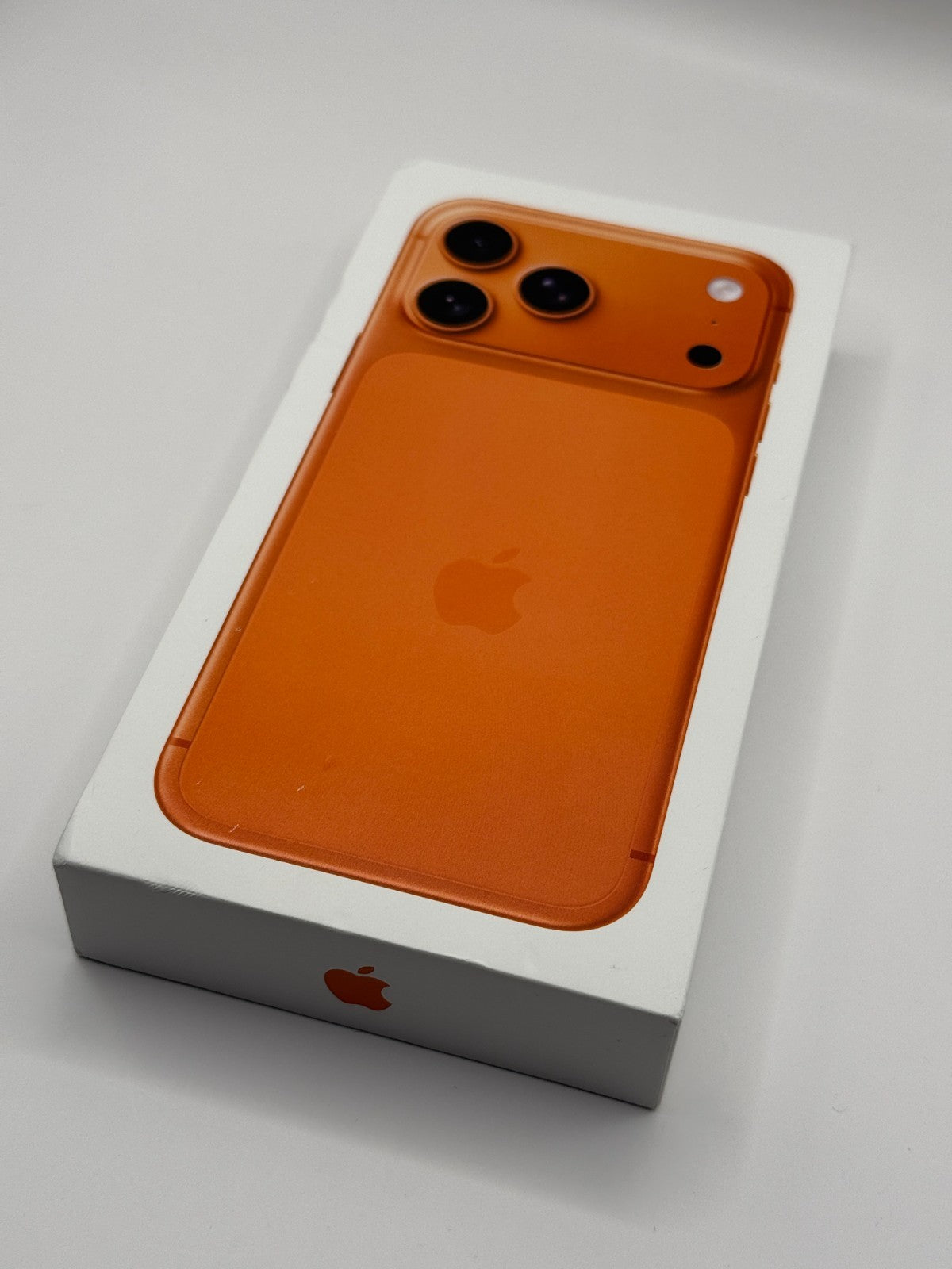 Apple Iphone 17 Pro Max 256GB Cosmic Orange 5G Sealed New Warranty Unlocked