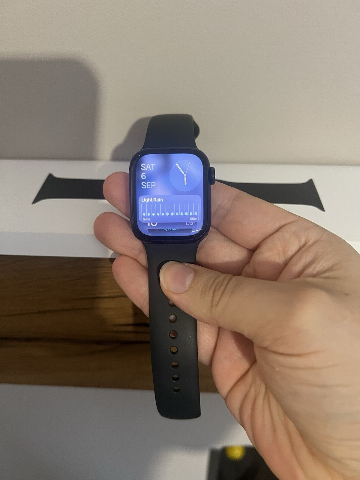 Apple Watch Series 9 41mm (V23) Aluminum Case with Sport Band Midnight S/M GPS