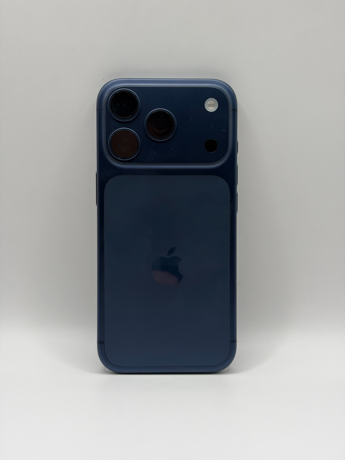 Apple Iphone 17 Pro 256GB Blue Unlocked Very Good Condition 100% Battery