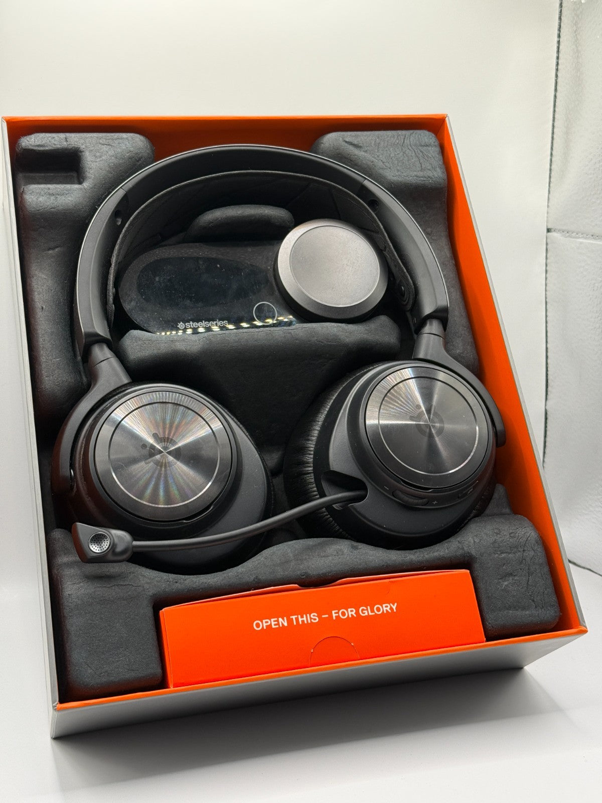 SteelSeries Arctis Nova Pro Wired Over Ear Gaming Headset 360° Spatial Audio