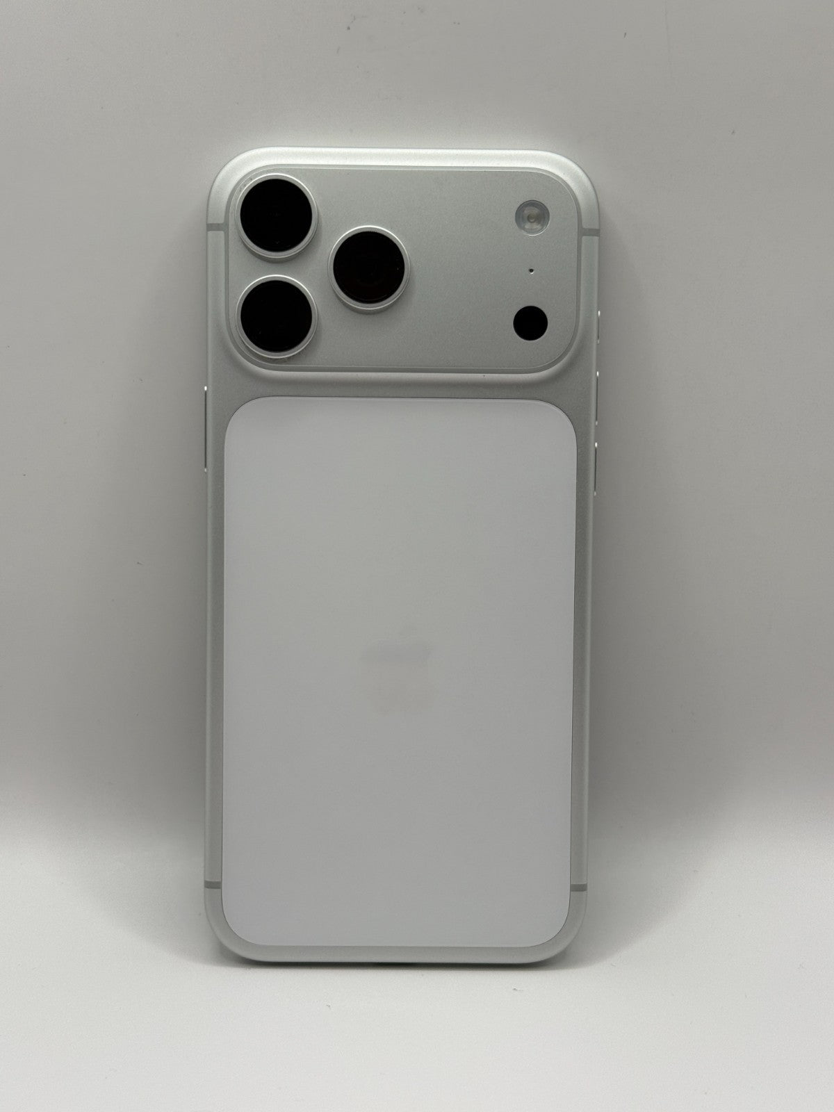 Apple Iphone 17 Pro Max 5G 256GB Silver Unlocked Boxed Very Good Condition