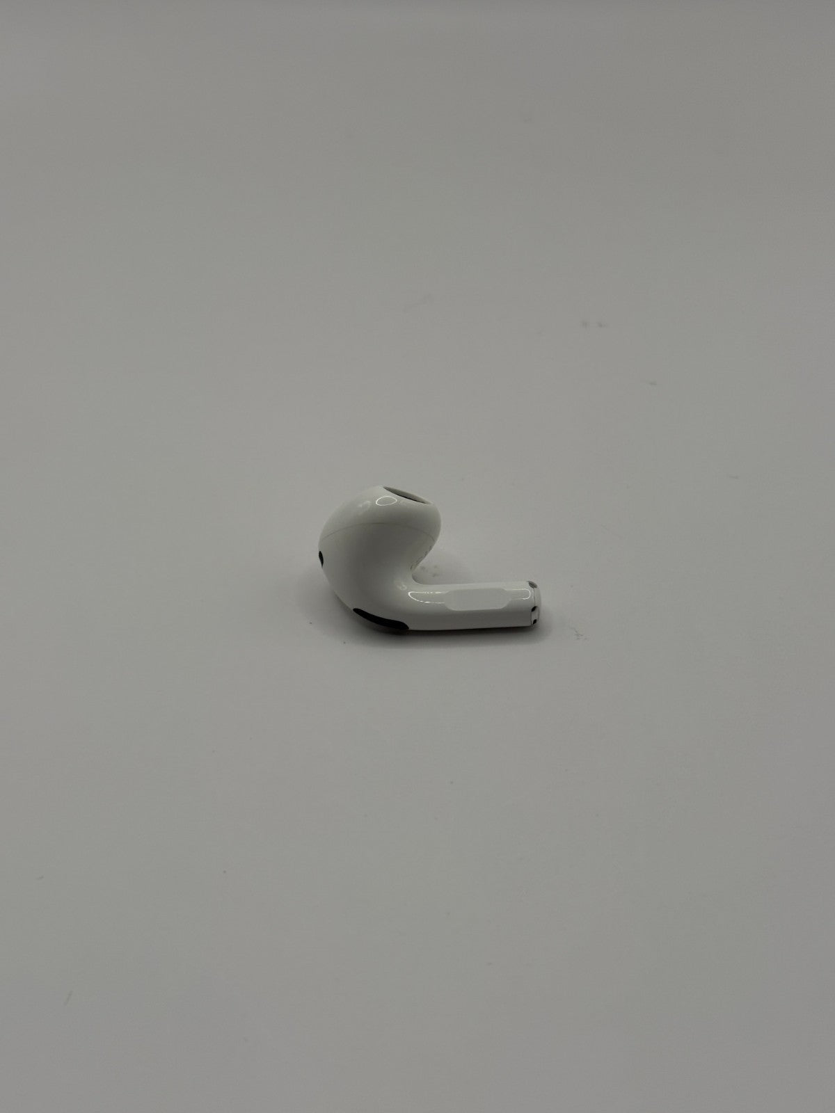 Apple Airpods 3th Generation In Ear Earphones 2021 Non ANC Right Earbud Only