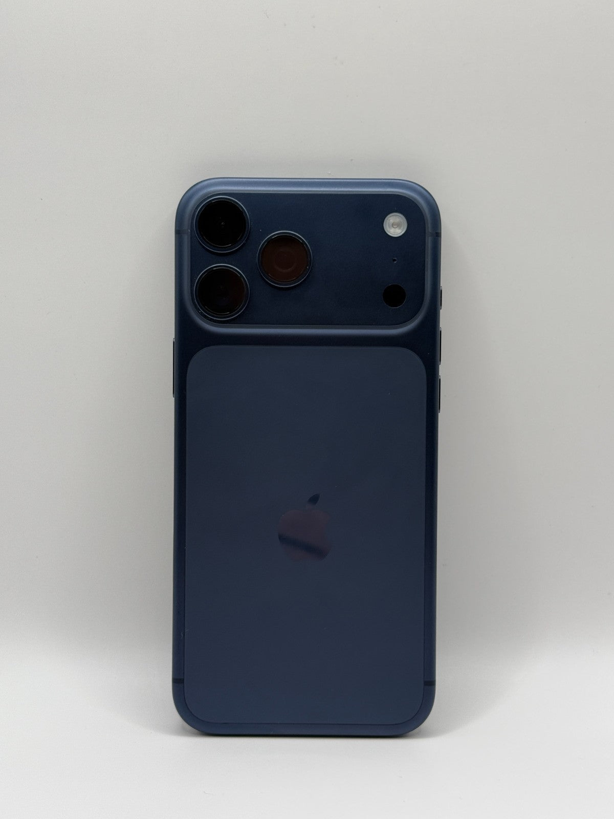 Apple Iphone 17 Pro Max 256GB Deep Blue Warranty Unlocked Excellent Condition