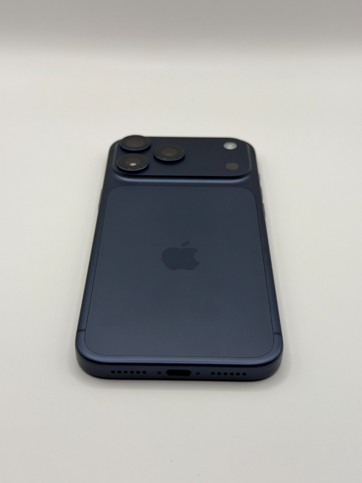 Apple Iphone 17 Pro Max 256GB Deep Blue 5G Excellent Warranty Unlocked
