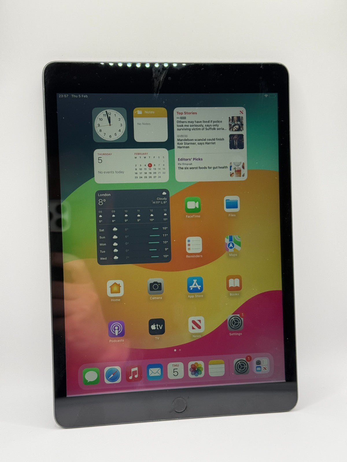 Apple Ipad 9th Generation 64GB Wi-Fi 10.2 Space Grey Very Good Condition