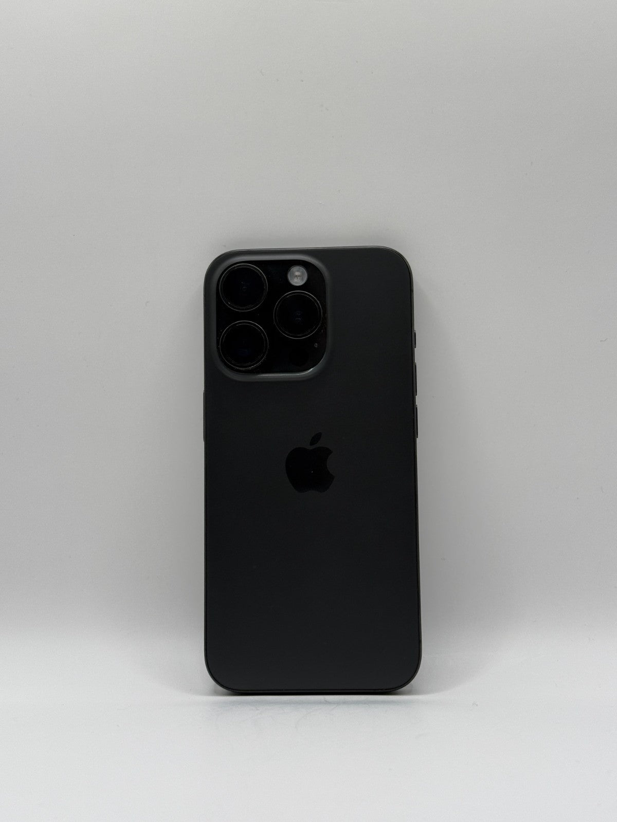 Apple Iphone 15 Pro 256GB Black Titanium Unlocked Warranty Excellent Condition