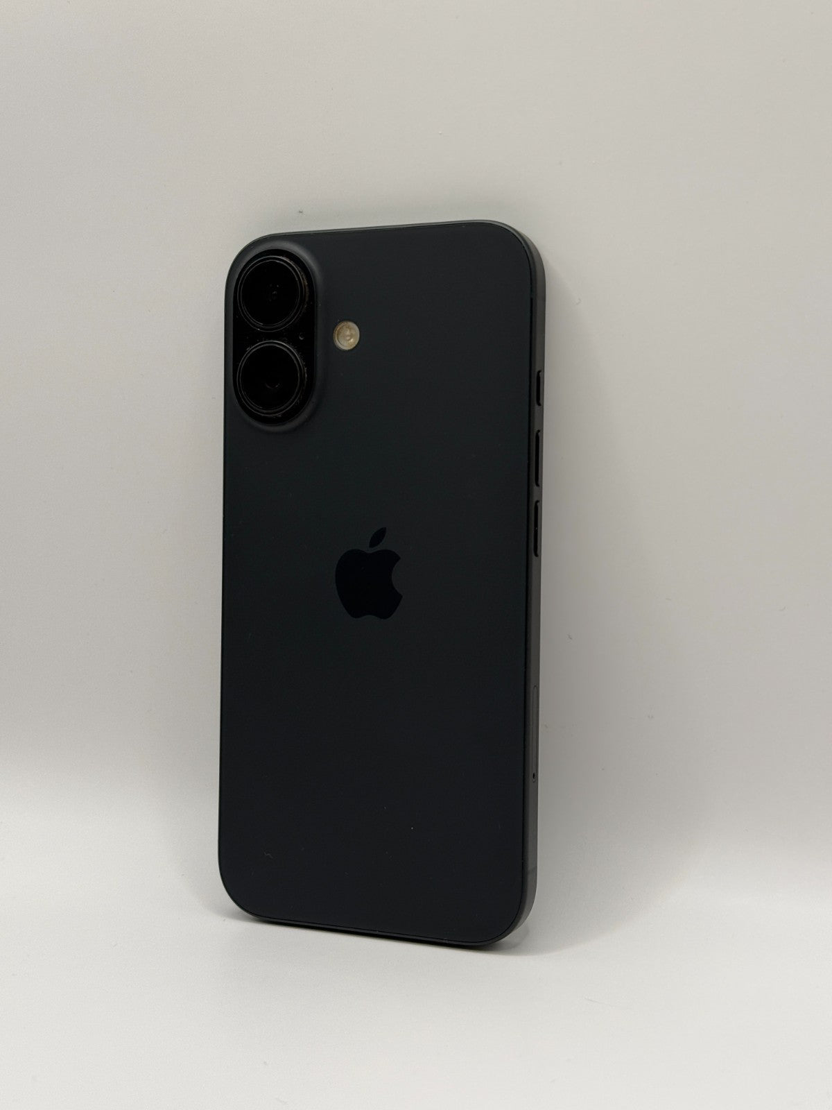 Apple Iphone 16 128GB 5G Black Unlocked Excellent Condition Warranty 94% Battery
