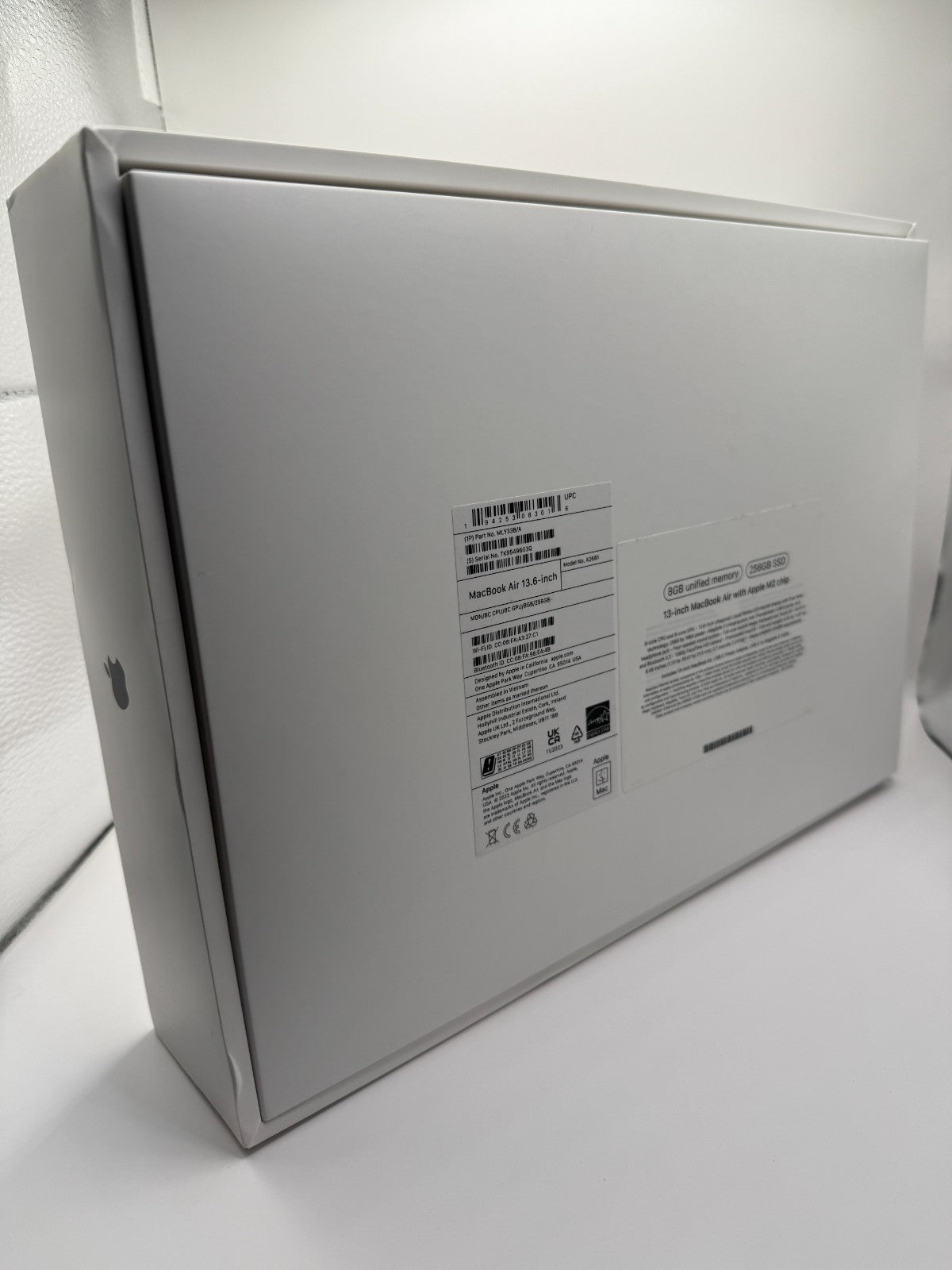 Apple MacBook Air 13.6" 256GB SSD Apple M2 8GB RAM Midnight Excellent Boxed