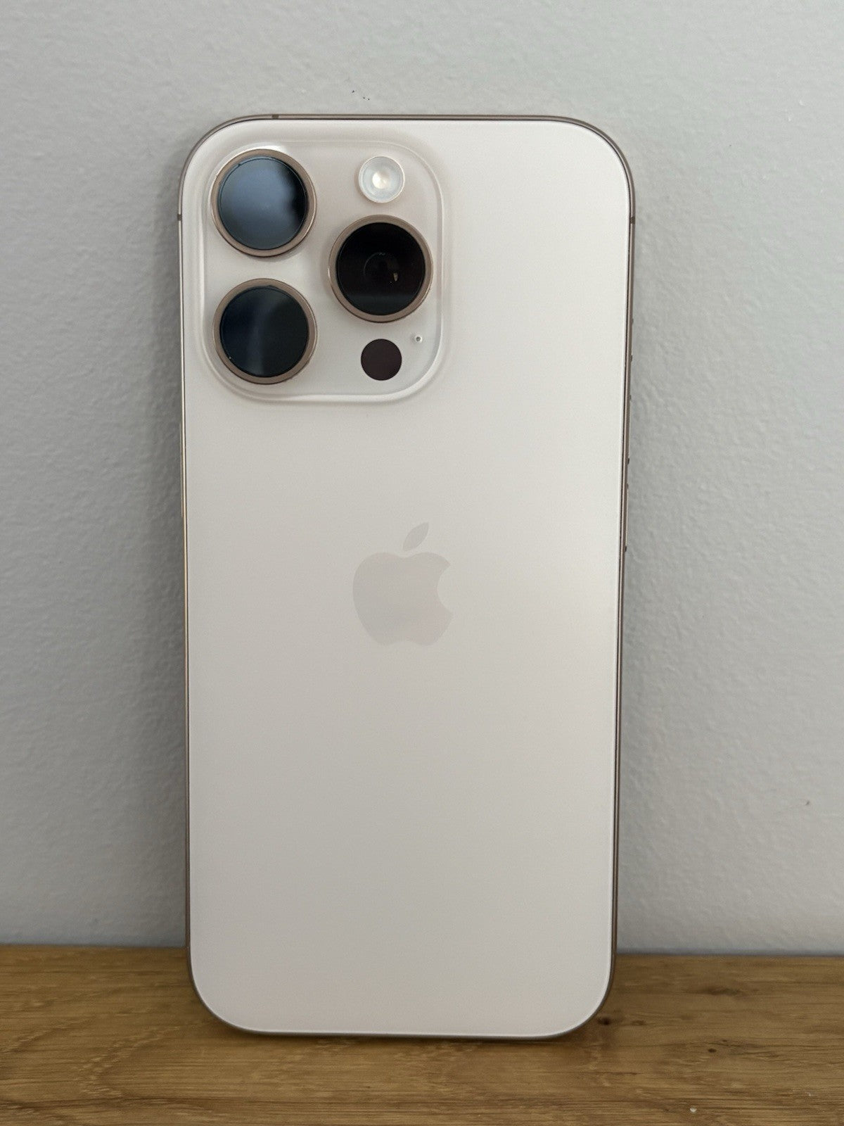 Apple iPhone 16 Pro 256GB 5G (1913586) Unlocked Desert Titanium Boxed