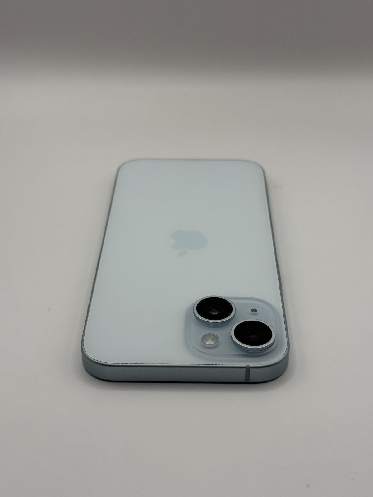 Apple Iphone 15 Blue 128GB 5G Unlocked Very Good Condition Warranty