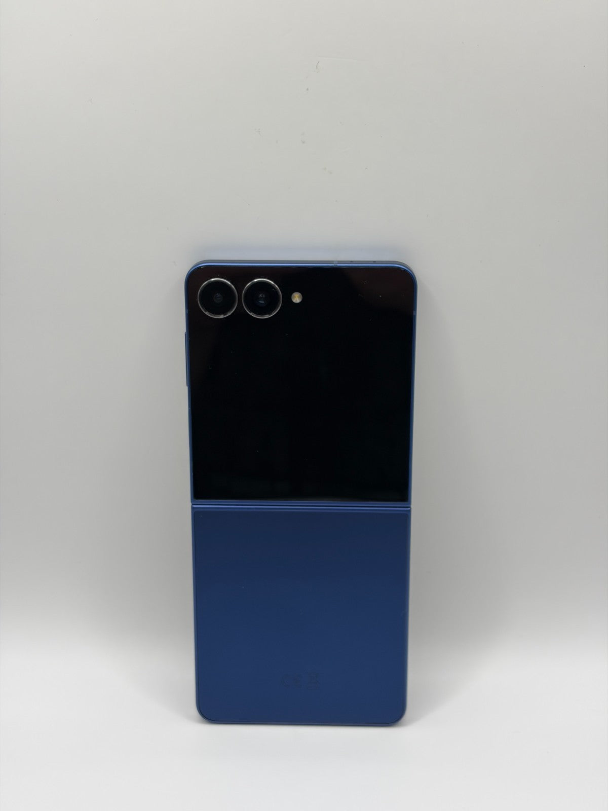 Samsung Galaxy Z Flip7 256GB 12GB Phone Blue Unlocked Opened Never Used
