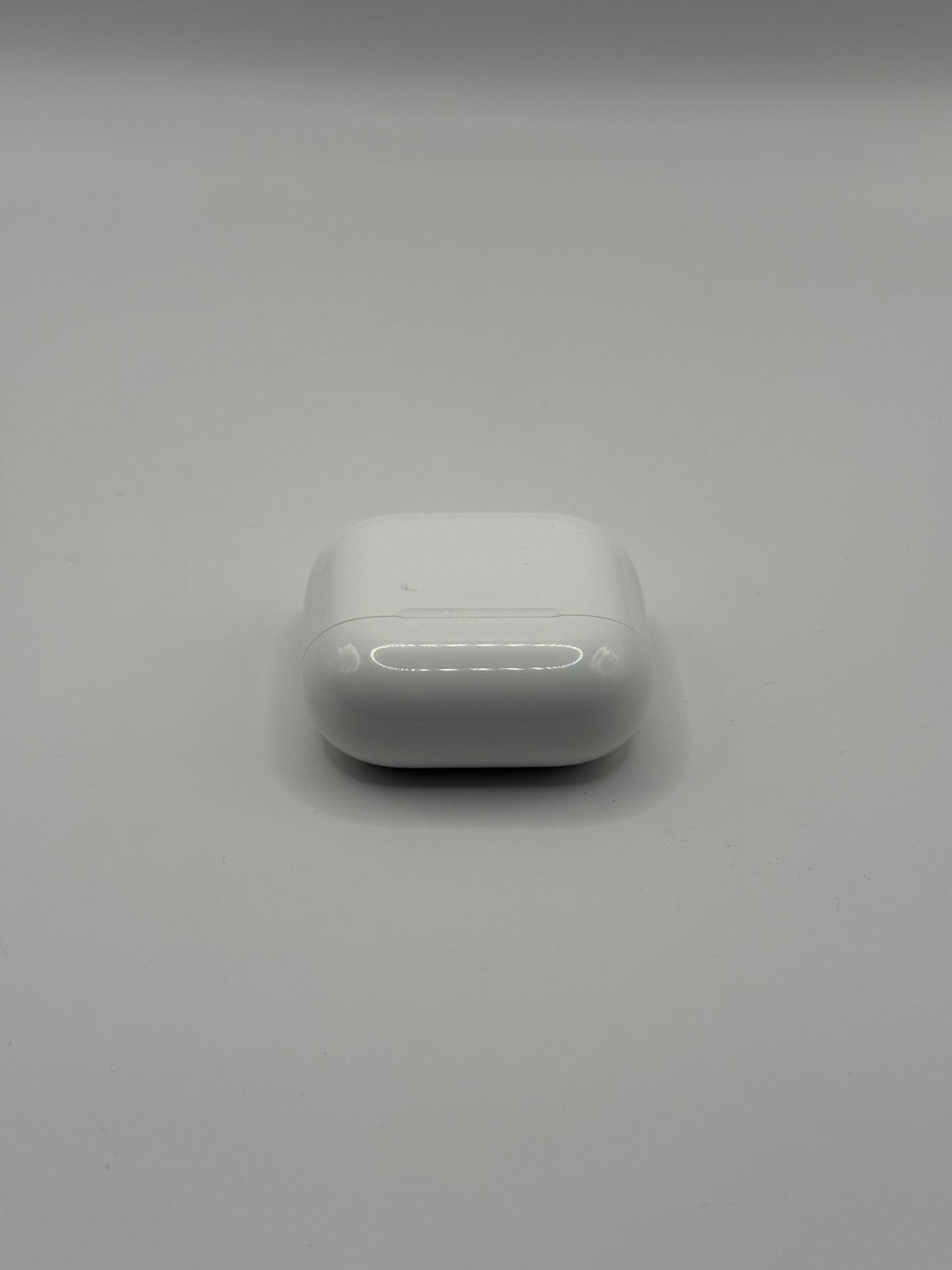 Genuine Apple AirPods 4 Non Anc A3508 USB-C Wireless Charging Case Only