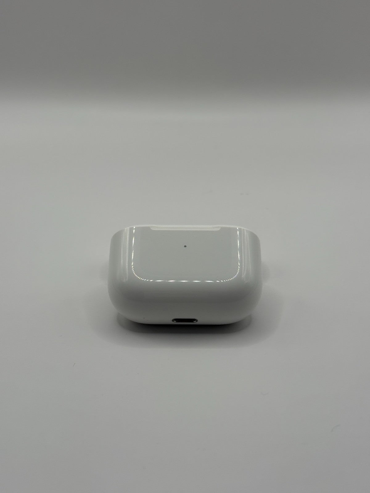 Genuine Apple Airpods 3 Non Anc A2566 Lightning Wireless Charging Case Only