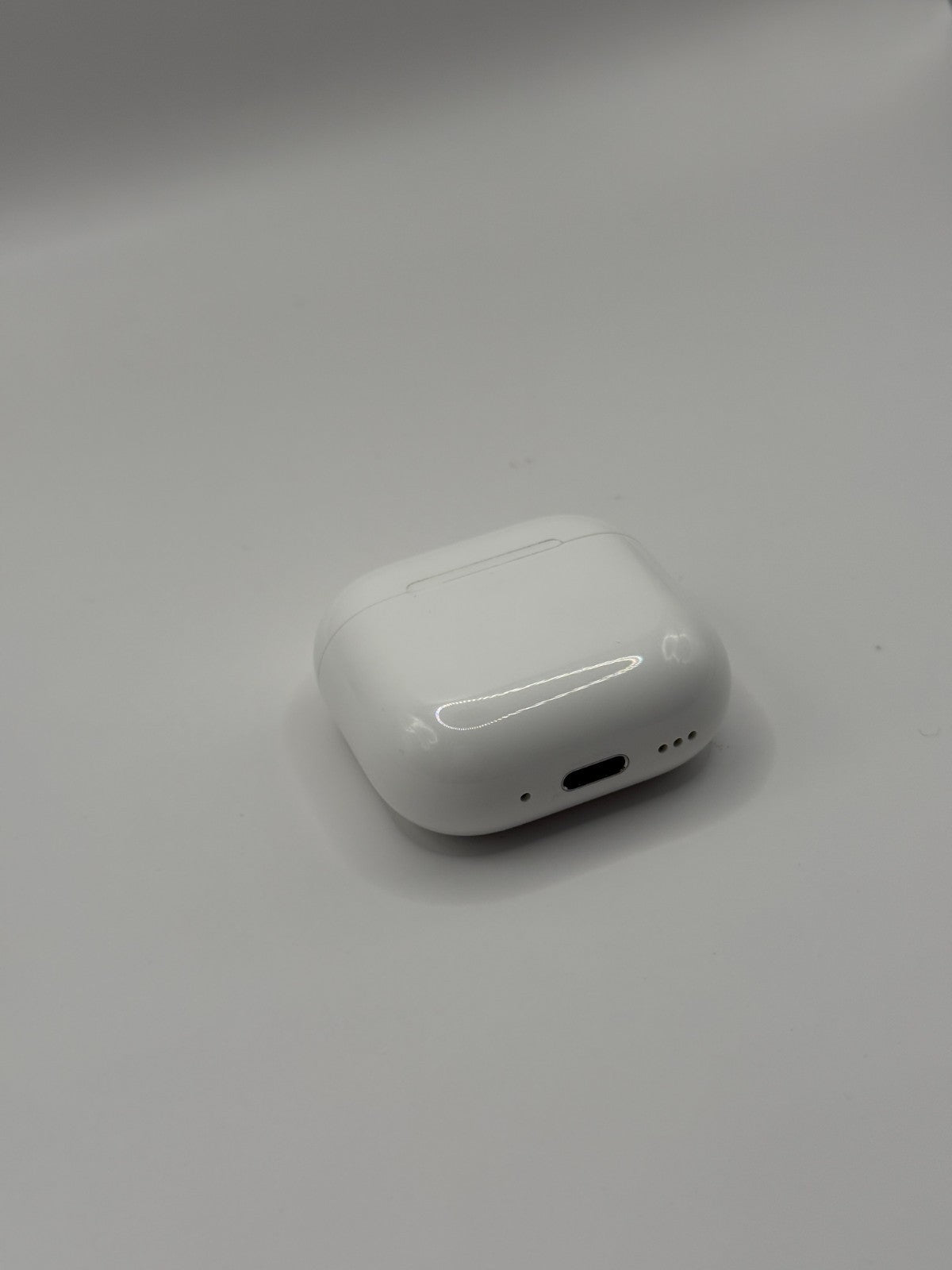Genuine Apple AirPods 4 ANC A3055 USB-C Wireless Charging Case Only