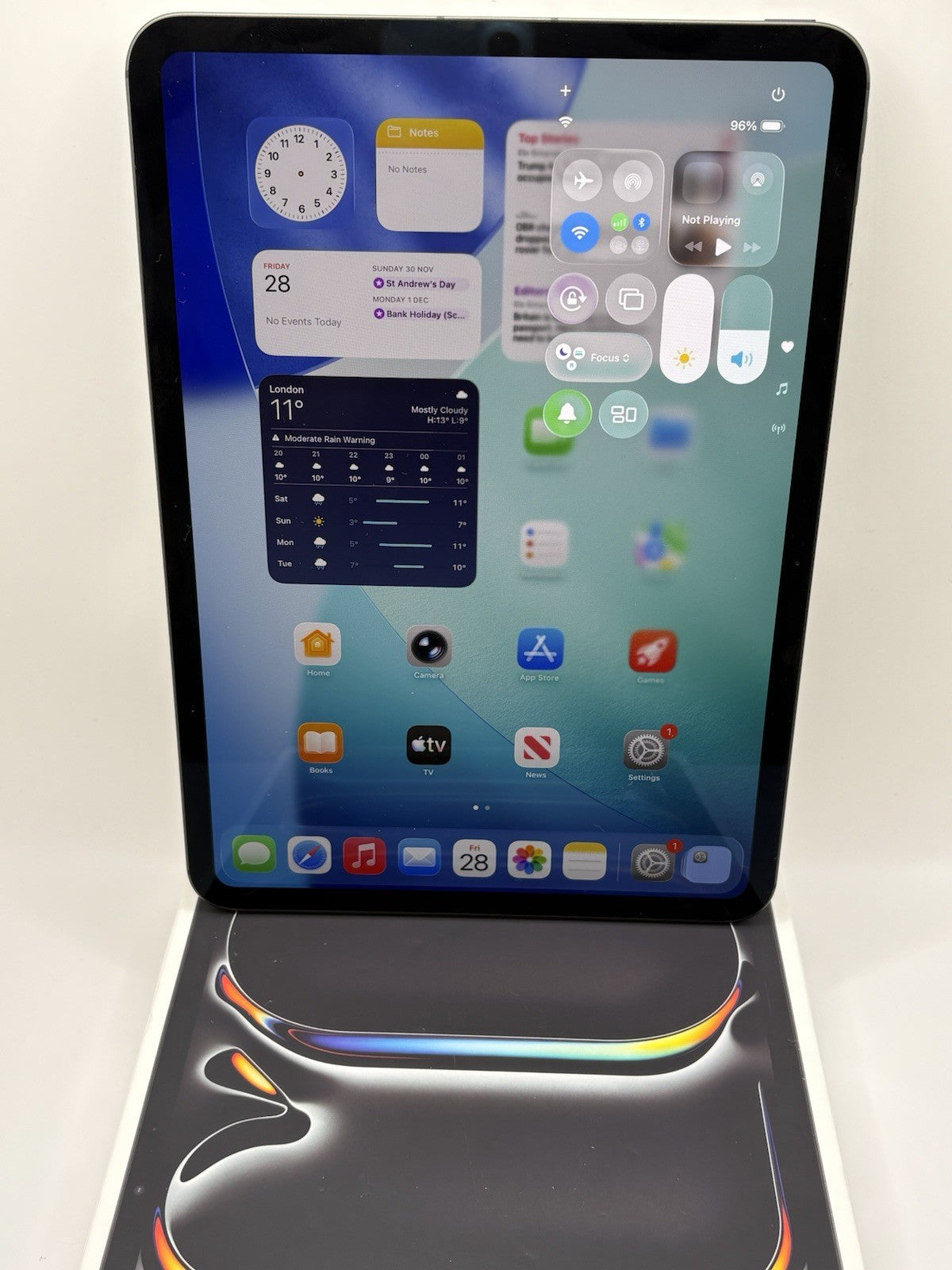 iPad Pro 11" M5 256Gb WiFi & 5G Unlocked Space Black Warranty Boxed