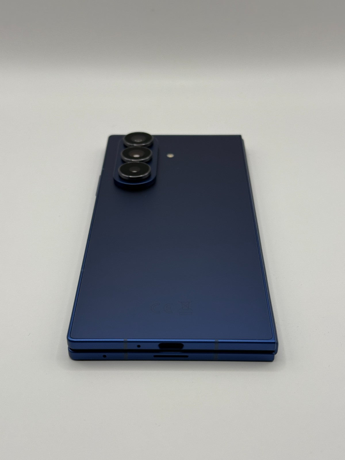 Samsung Galaxy Z Fold 7 5G AI 512GB Blue Brand New No Box Warranty Unlocked