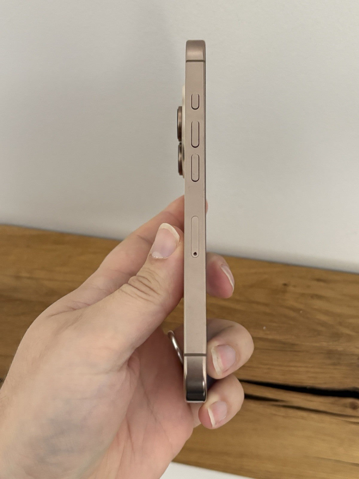 Apple iPhone 16 Pro 256GB 5G (1913586) Unlocked Desert Titanium Boxed