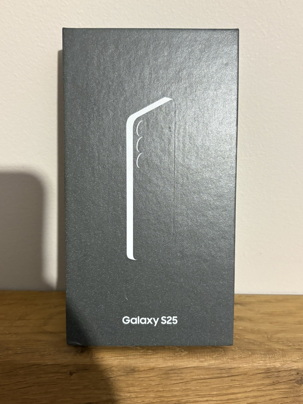 Samsung Galaxy S25 512GB (960) SilverShadow Brand New Sealed Unlocked