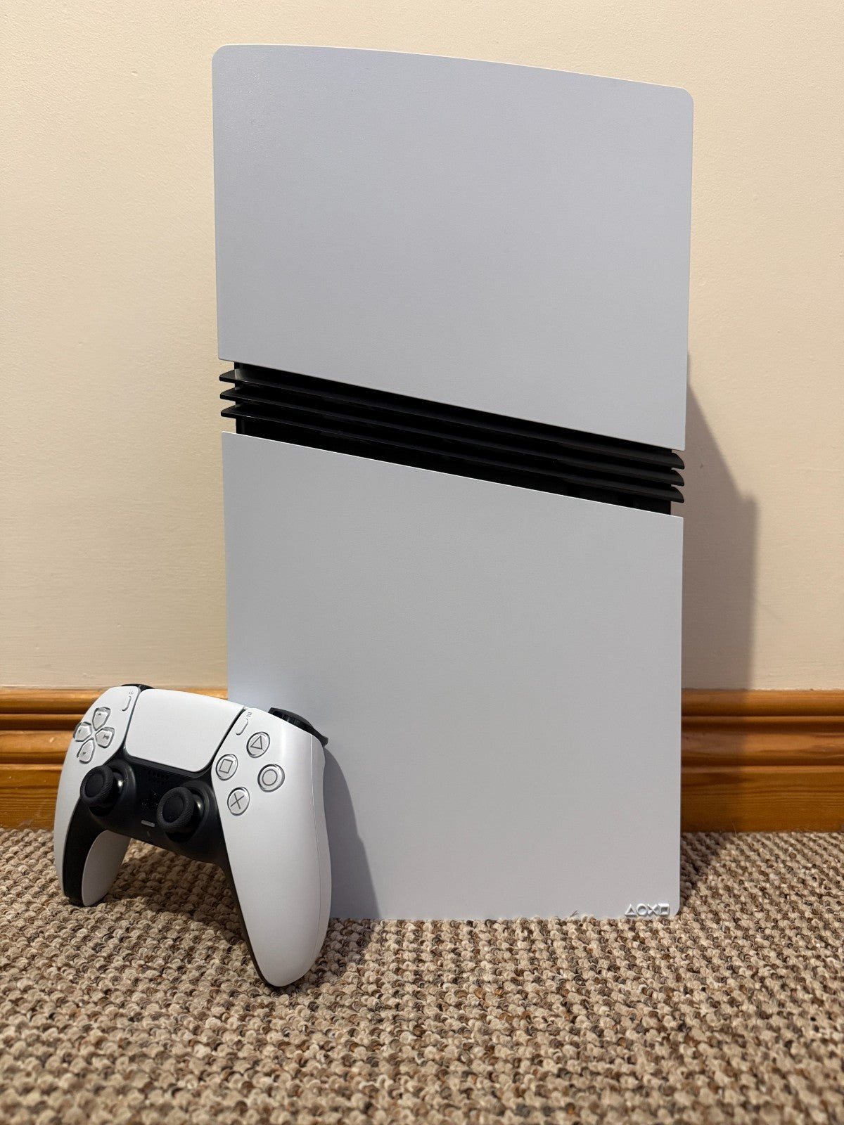 Sony PlayStation 5 Pro Digital Edition Console White 2TB PS5 Pro Excellent