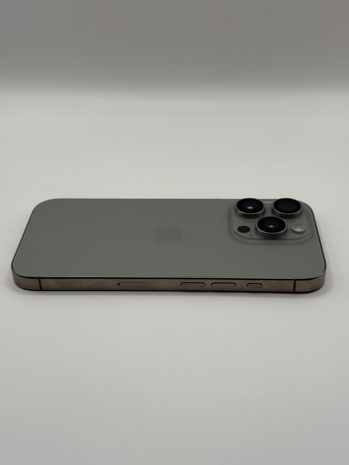 Apple Iphone 16 Pro 128GB 5G Natural Titanium Unlocked 100% Battery Excellent