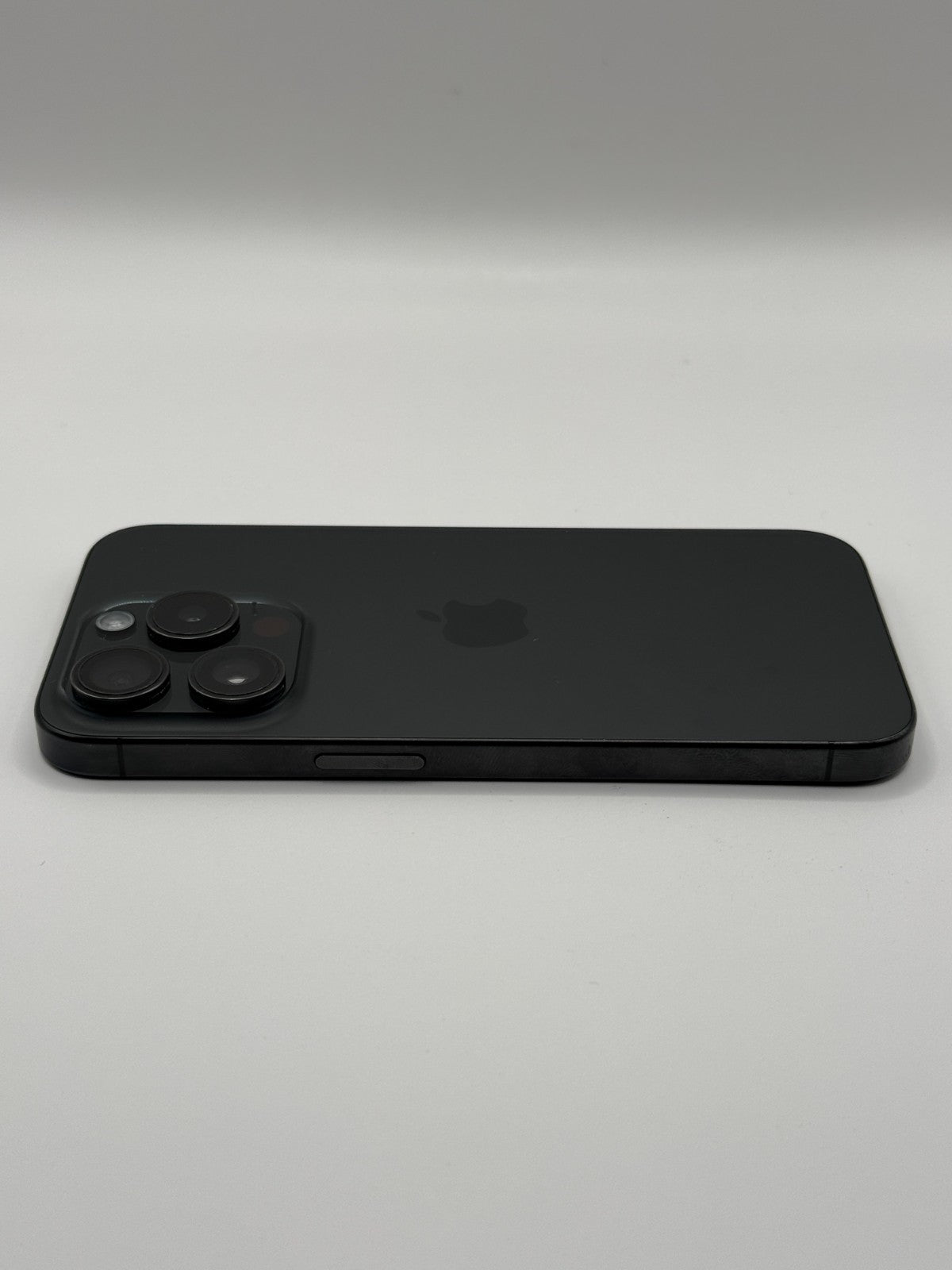 Apple Iphone 15 Pro 128GB Black Titanium Unlocked Warranty Very Good Condition