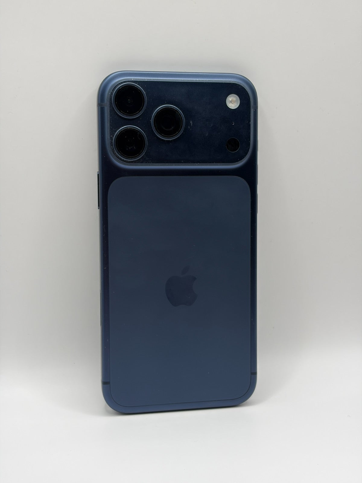 Apple Iphone 17 Pro Max 5G 256GB Deep Blue Unlocked Excellent Condition