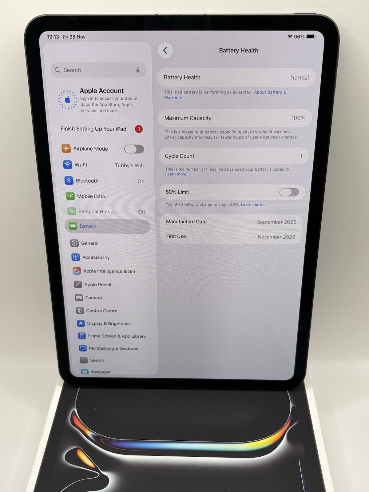 iPad Pro 11" M5 256Gb WiFi & 5G Unlocked Space Black Warranty Boxed