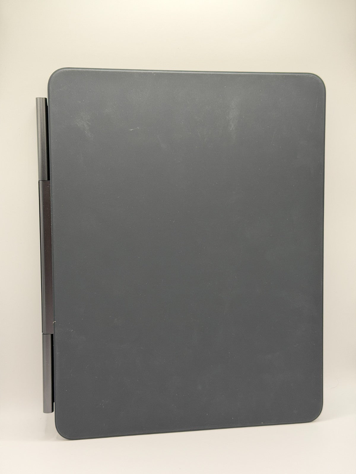 Apple Magic Keyboard for 13-inch iPad Pro 4th and 3rd Gen Excellent Condition