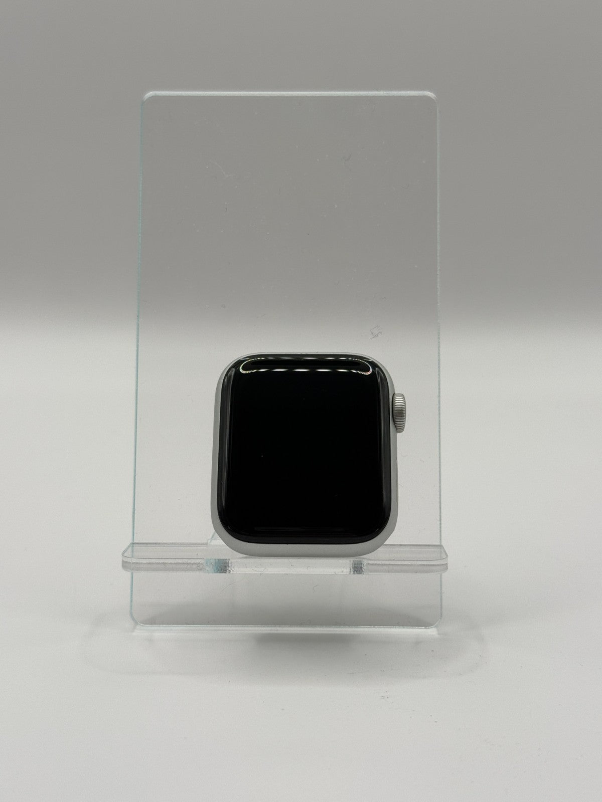Apple Series 6 40mm Silver Aluminium Case Blue Sport Band 75% Battery