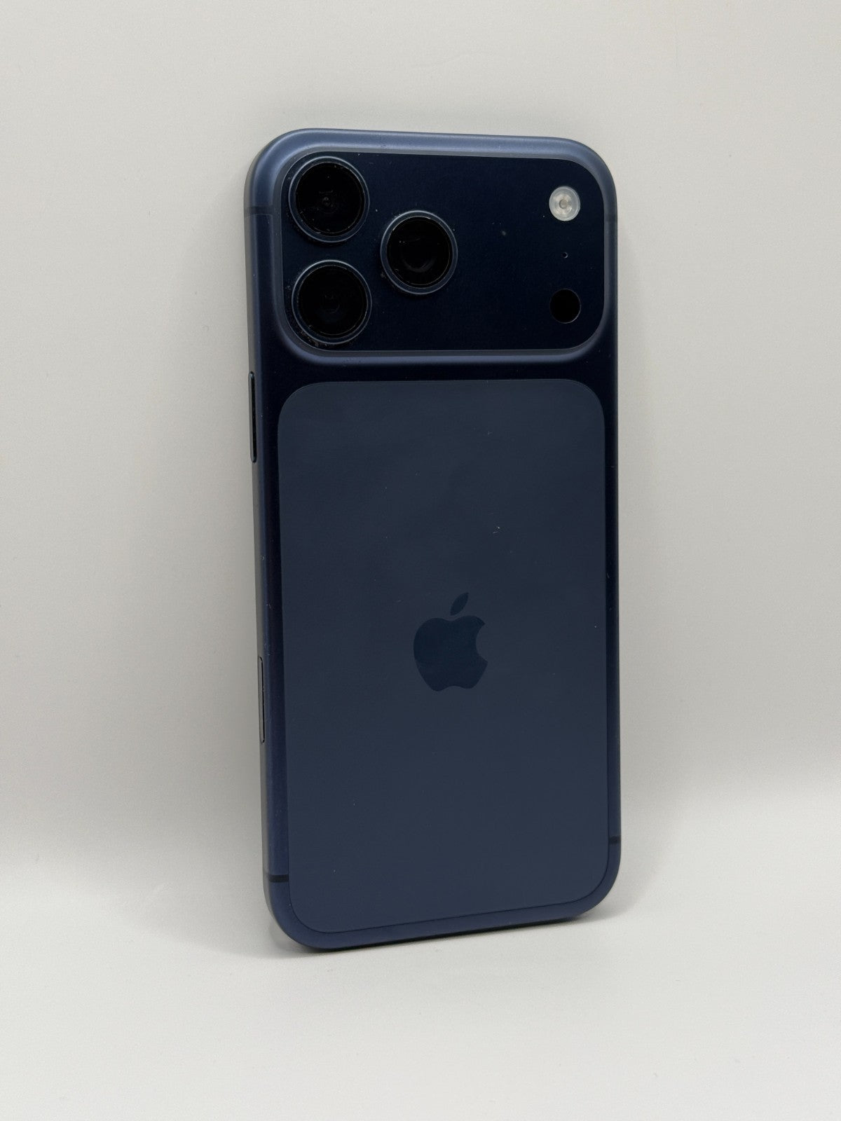Apple Iphone 17 Pro Max 256GB Deep Blue Warranty Unlocked Excellent Condition