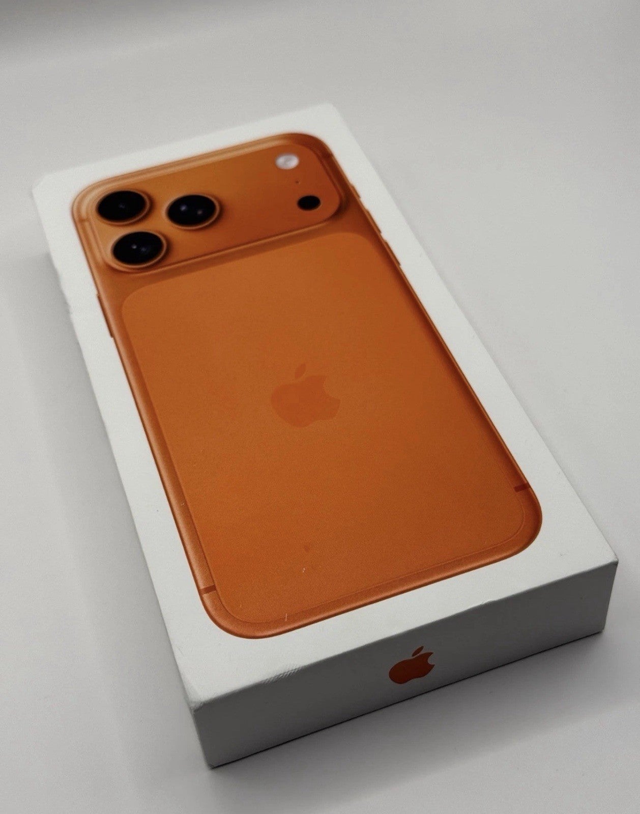 Apple Iphone 17 Pro Max 256GB Orange 5G Brand New Sealed Boxed Unlocked Warranty