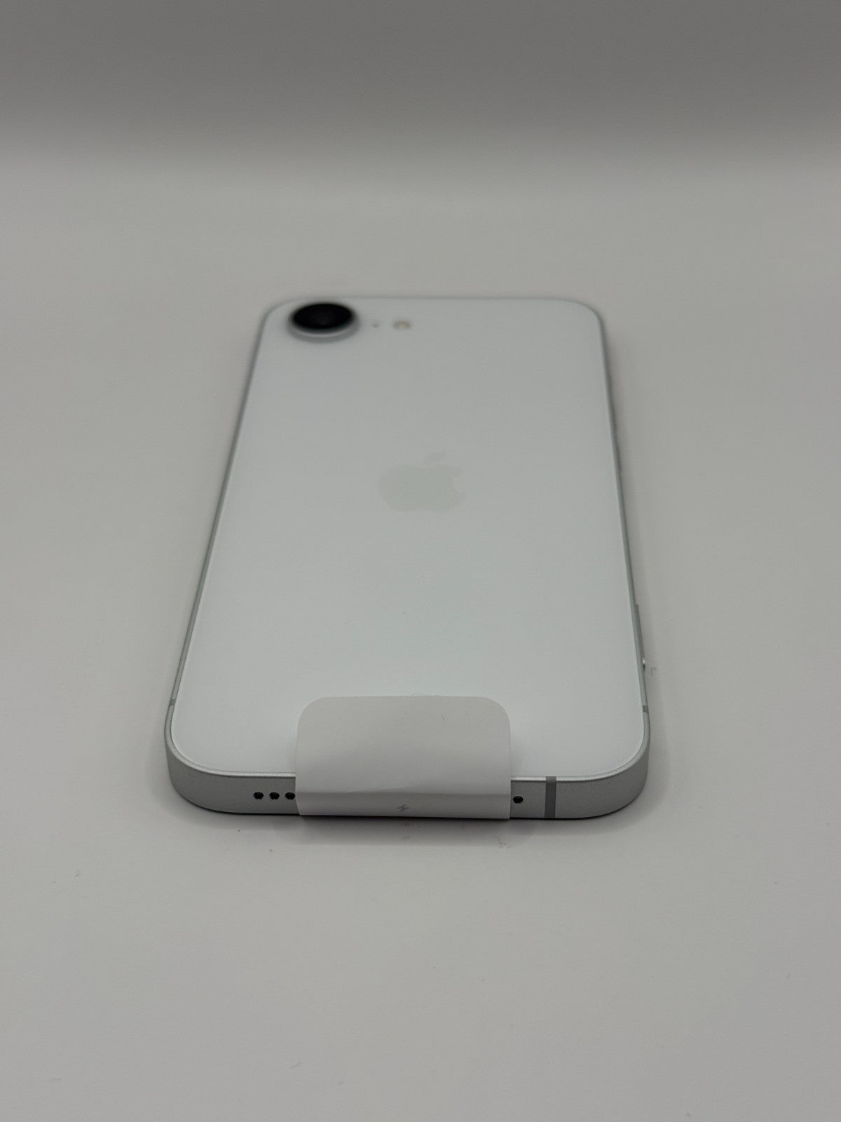 Apple Iphone 17e 5G 512GB White Unlocked Boxed Opened Never Used Warranty