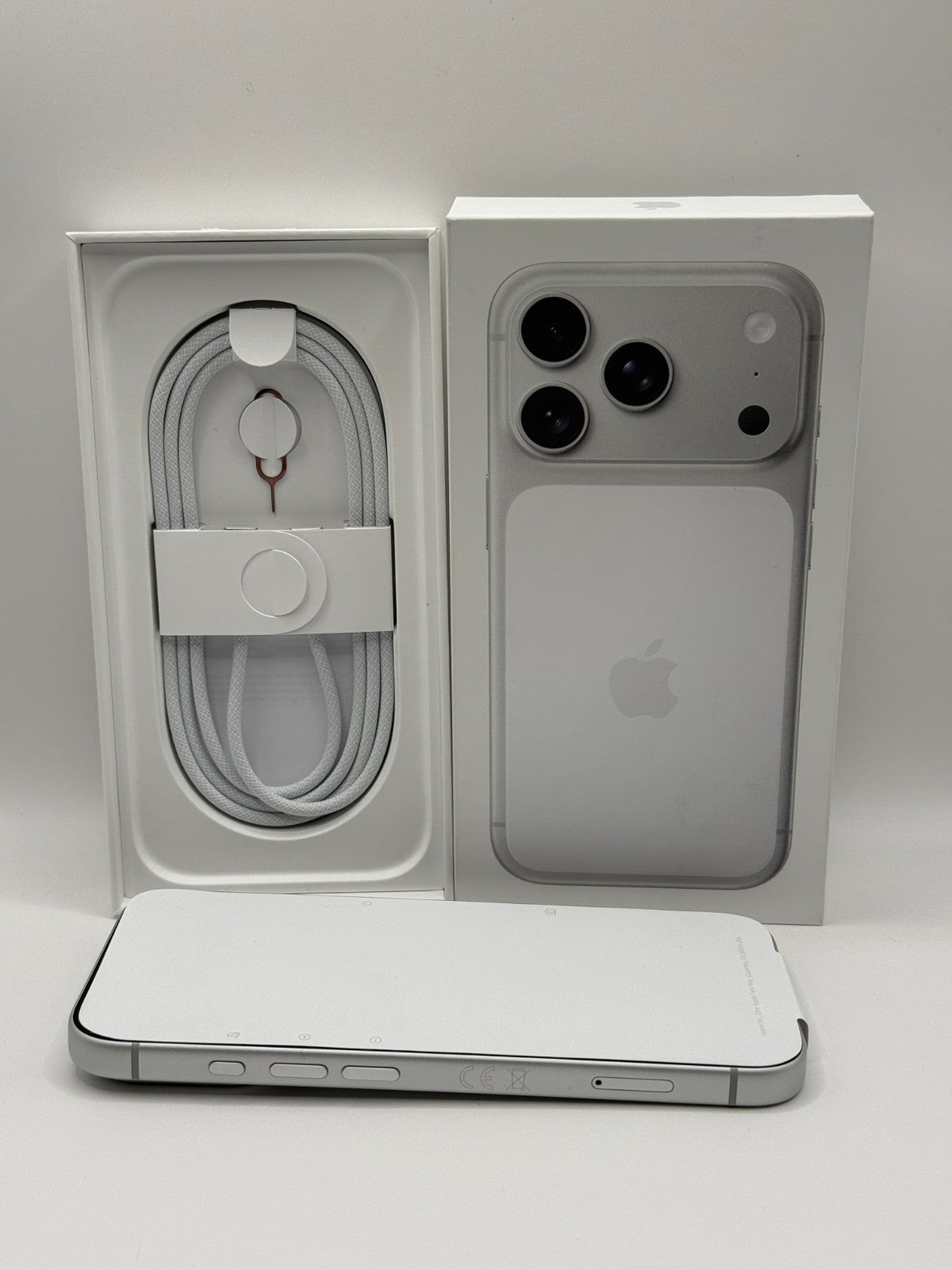 Apple Iphone 17 Pro 256GB Silver 5G 6.3" Unlocked Warranty Excellent Condition