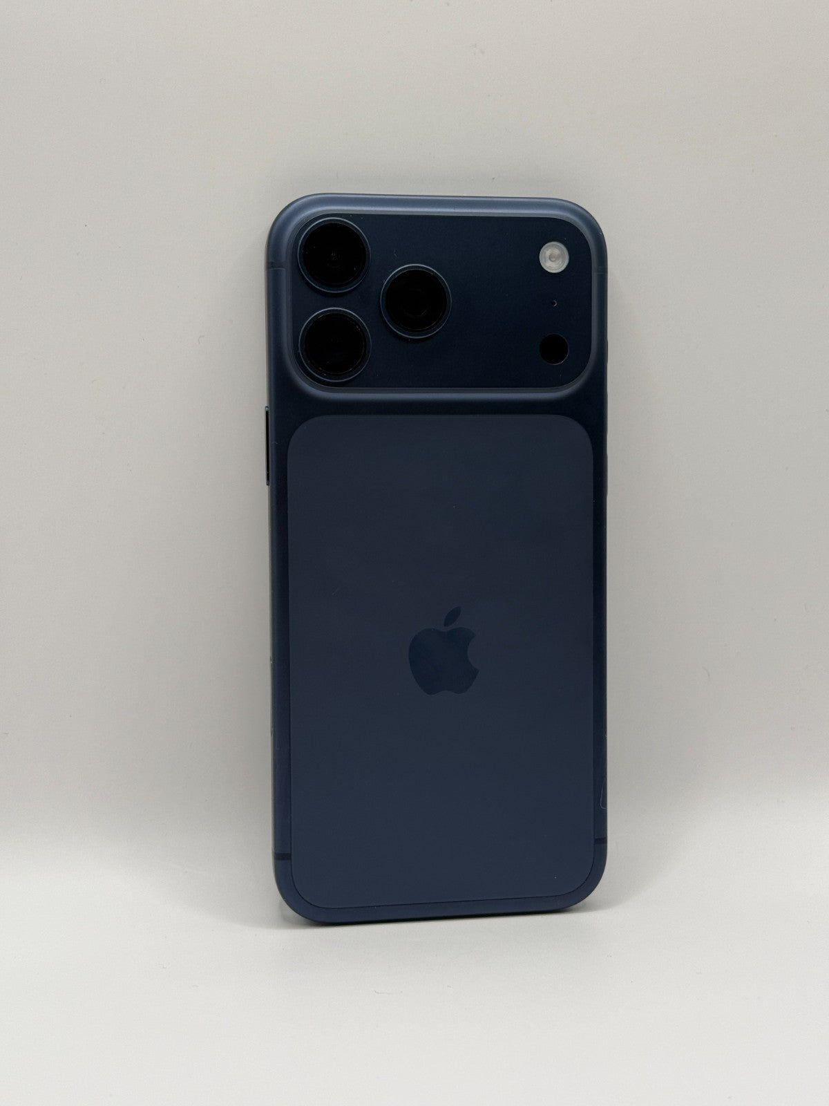 Apple Iphone 17 Pro Max 256GB Deep Blue 5G Warranty Unlocked Opened Never Used