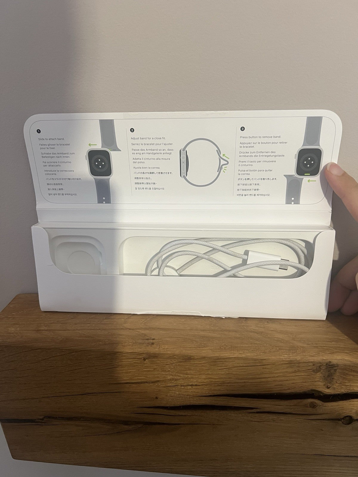 Apple Watch Series 9 41mm (V23) Aluminum Case with Sport Band Midnight S/M GPS