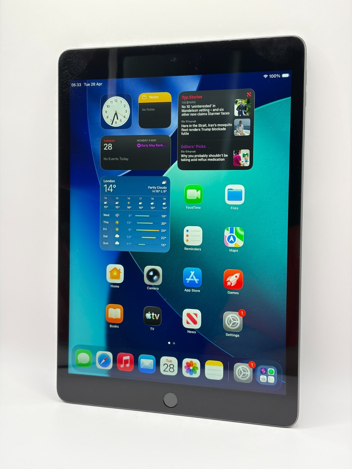 Apple Ipad 9th Generation 64GB Wi-Fi 10.2in Grey Very Good Condition Boxed