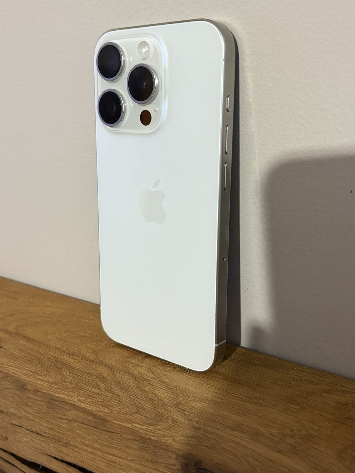 Apple iPhone 15 Pro 128GB (0413723) White Titanium Unlocked Warranty Excellent
