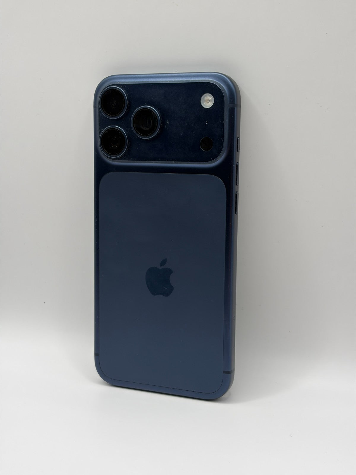 Apple Iphone 17 Pro Max 5G 256GB Deep Blue Unlocked Excellent Condition
