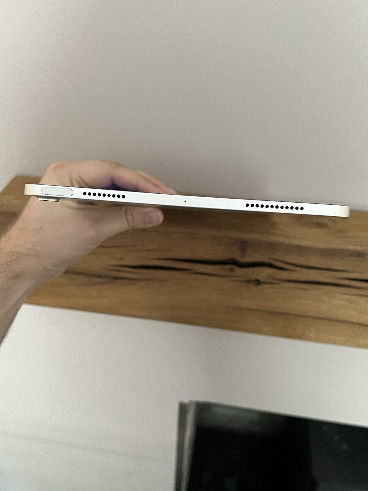 Apple iPad Air 5th Gen (PP124) M1 64GB WiFi Starlight Boxed Warranty